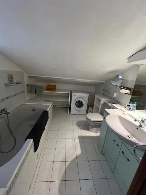 Triplex T4 83M2 Vue Mer Avec Le Patio Et L'Arrivee Autonome Bandol